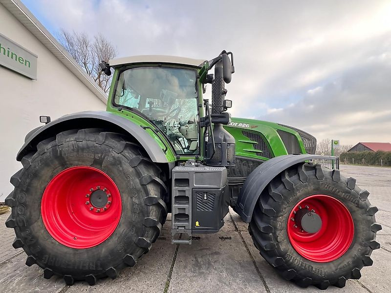 Fendt 826 Vario ProfiPlus NatureGreen - Farm tractor: picture 5 Fendt 826 Vario ProfiPlus NatureGreen - Farm tractor: picture 5