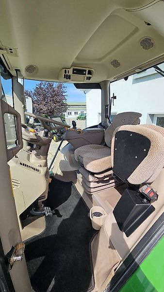 Farm tractor John Deere 6175R: picture 19