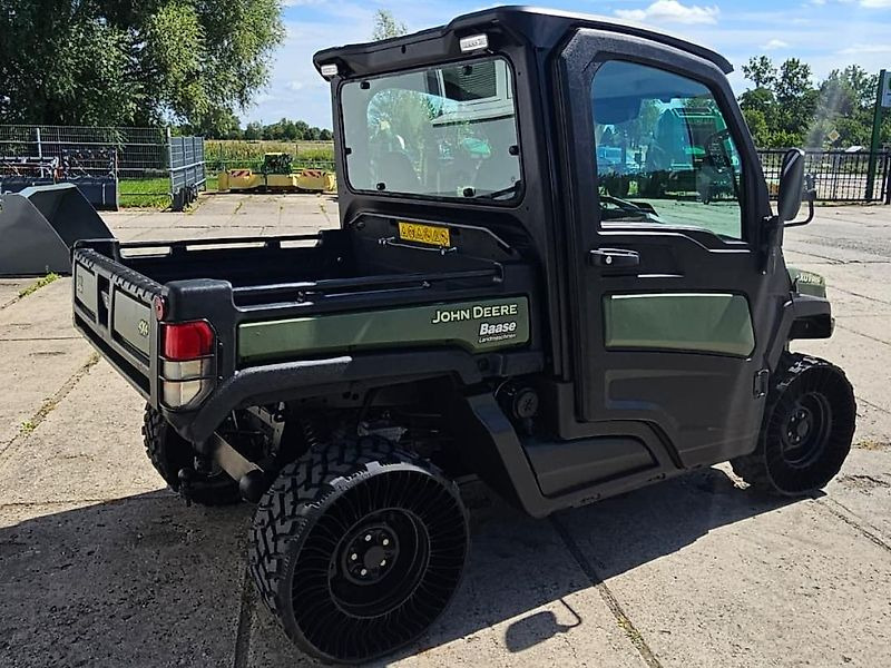 John Deere Gator XUV 865M - Farm tractor: picture 5 John Deere Gator XUV 865M - Farm tractor: picture 5