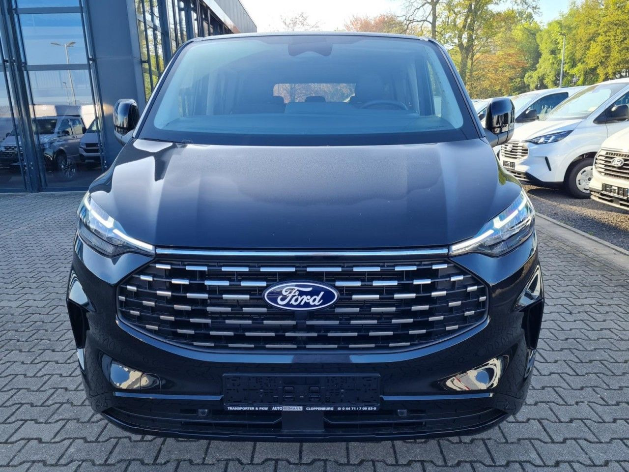 Ford Tourneo Custom 320 AG L2 Titanium 8 Sitze LEDER - Passenger van: picture 2 Ford Tourneo Custom 320 AG L2 Titanium 8 Sitze LEDER - Passenger van: picture 2