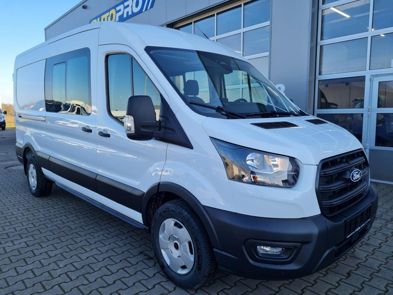 Ford Transit 350 Kasten Doka 6-Sitze L3 Trend AHK KAM - Panel van, Combi van: picture 2 Ford Transit 350 Kasten Doka 6-Sitze L3 Trend AHK KAM - Panel van, Combi van: picture 2