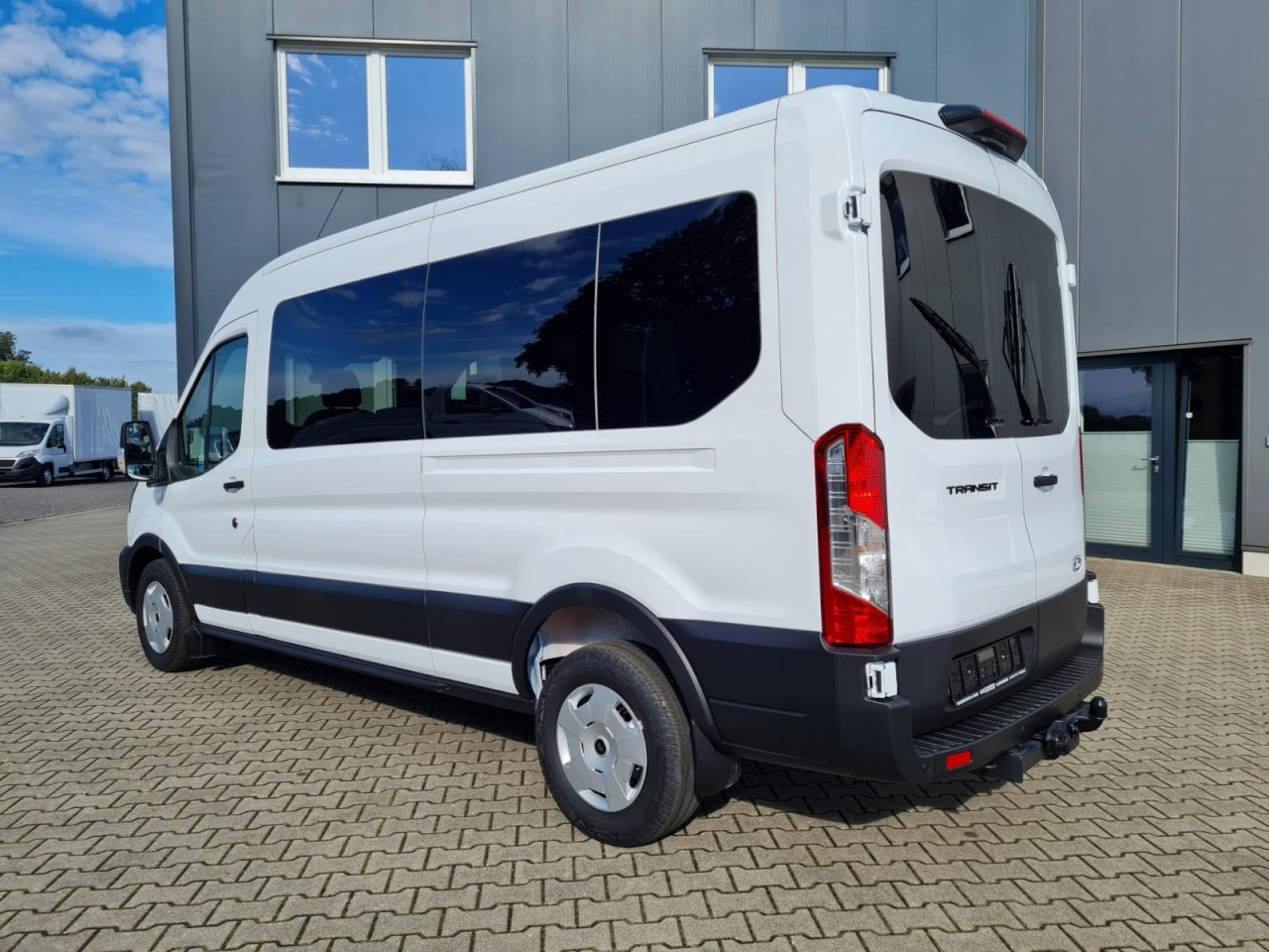 Ford Transit 350 Kombi TDCi L3 H2 Trend 9 Sitzer AHK - Minibus, Passenger van: picture 4 Ford Transit 350 Kombi TDCi L3 H2 Trend 9 Sitzer AHK - Minibus, Passenger van: picture 4
