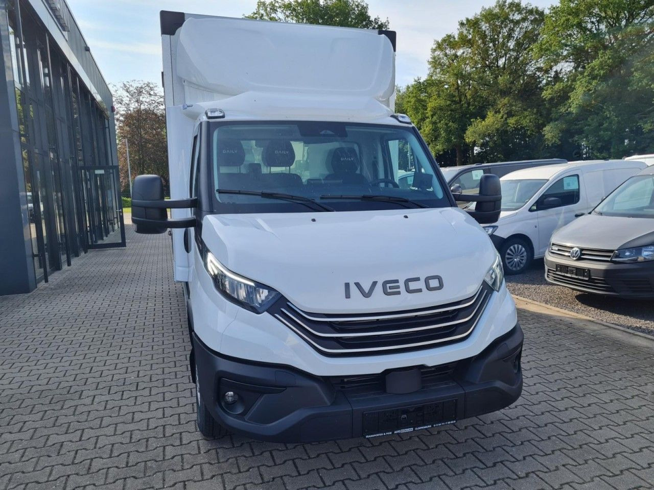 Iveco Daily 35S18 3.0 Koffer Hi Matic LM KAMERA NAVI - Box van: picture 2 Iveco Daily 35S18 3.0 Koffer Hi Matic LM KAMERA NAVI - Box van: picture 2