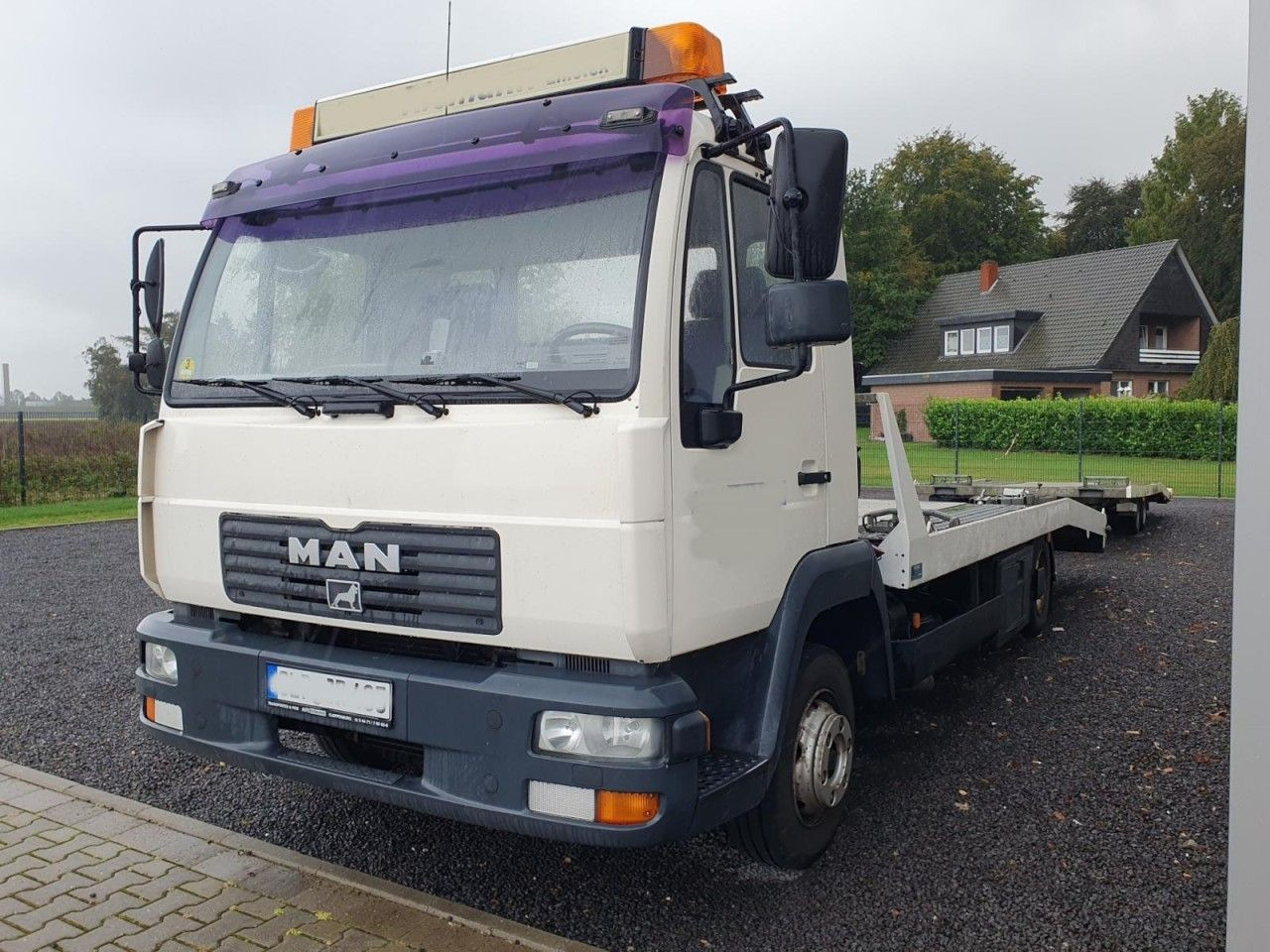 MAN LE 8.180 Autotransporter evtl. mit Anhänger - Autotransporter truck: picture 2 MAN LE 8.180 Autotransporter evtl. mit Anhänger - Autotransporter truck: picture 2