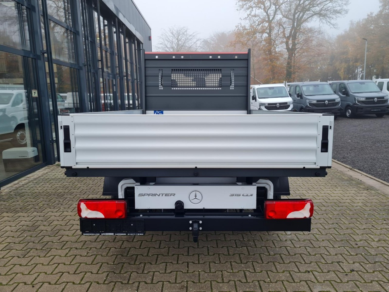 Mercedes-Benz Sprinter 315 AG Pritsche RWD AHK TEMPOMAT MBux - Flatbed van: picture 5 Mercedes-Benz Sprinter 315 AG Pritsche RWD AHK TEMPOMAT MBux - Flatbed van: picture 5