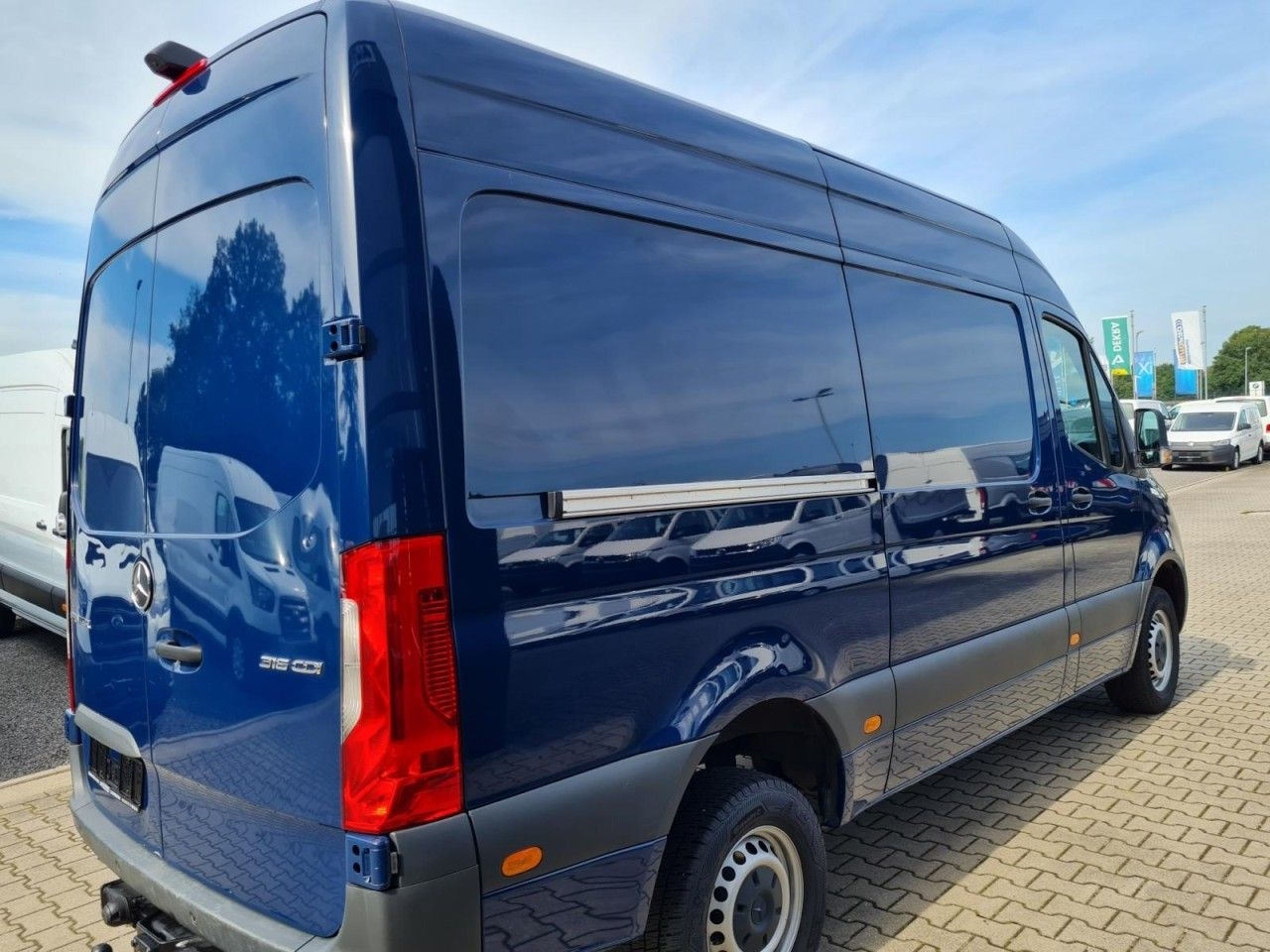 Mercedes-Benz Sprinter 316 Kasten CDI MR RWD AHK MBUX KAMERA - Panel van: picture 4 Mercedes-Benz Sprinter 316 Kasten CDI MR RWD AHK MBUX KAMERA - Panel van: picture 4
