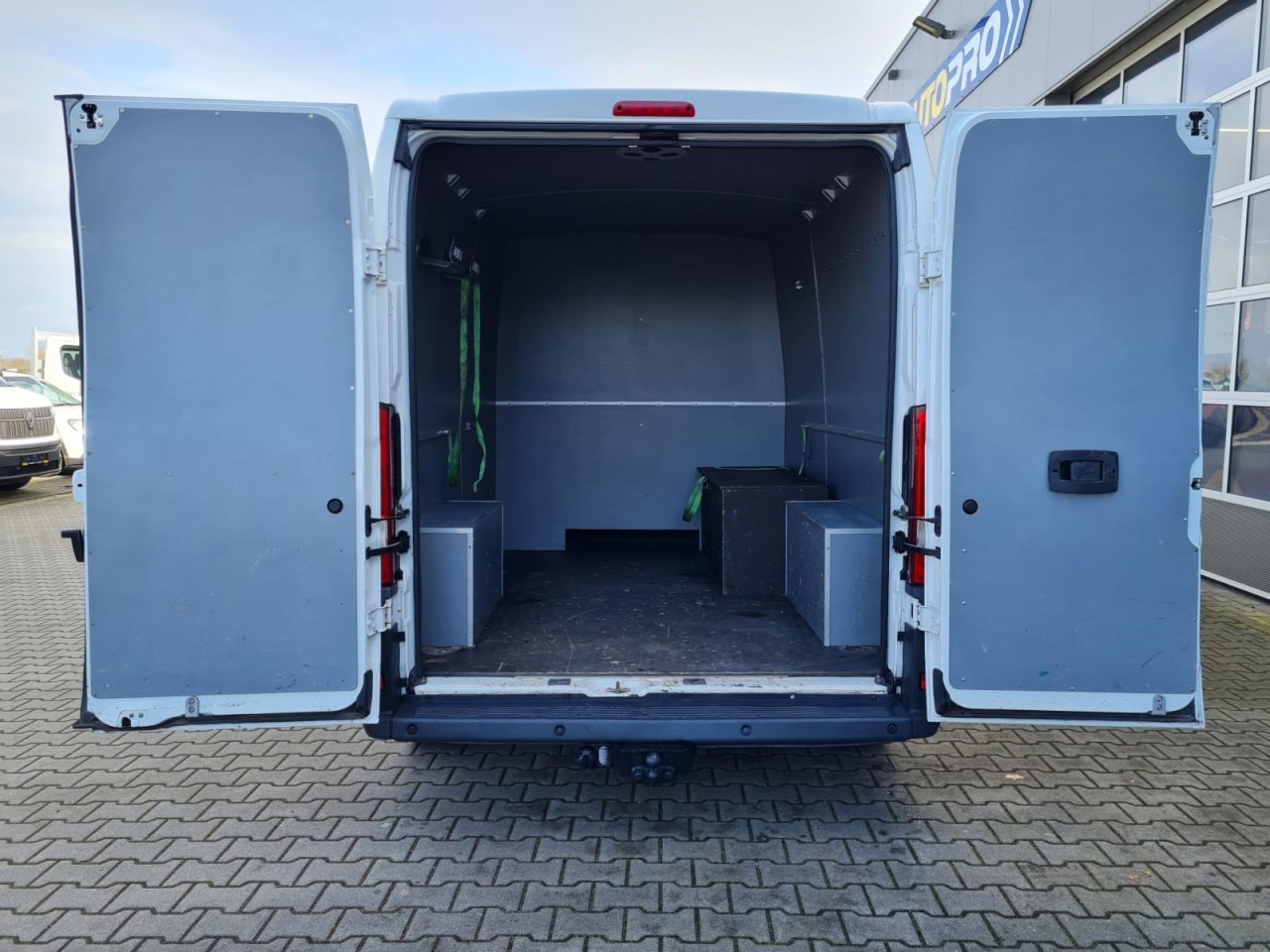 Peugeot Boxer Kasten L3H2 Doka 6-Sitze AHK KLIMA PDC - Small van, Combi van: picture 5 Peugeot Boxer Kasten L3H2 Doka 6-Sitze AHK KLIMA PDC - Small van, Combi van: picture 5