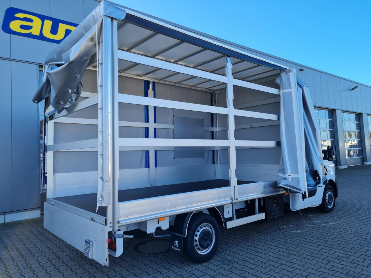 Renault Master 3,5t Pritsche Schiebe Plane ERGO KLIMA TEMPO - Curtain side van: picture 4 Renault Master 3,5t Pritsche Schiebe Plane ERGO KLIMA TEMPO - Curtain side van: picture 4