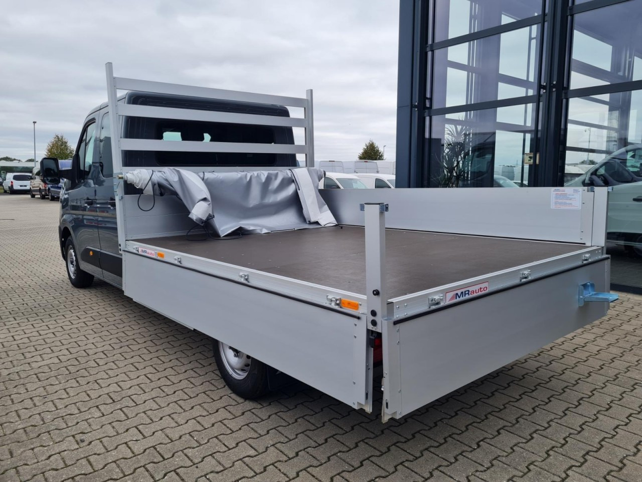 Flatbed van, Combi van Renault Master 35 New Doka lang L3 AG Klima Komfort Tempomat: picture 6 Flatbed van, Combi van Renault Master 35 New Doka lang L3 AG Klima Komfort Tempomat: picture 6