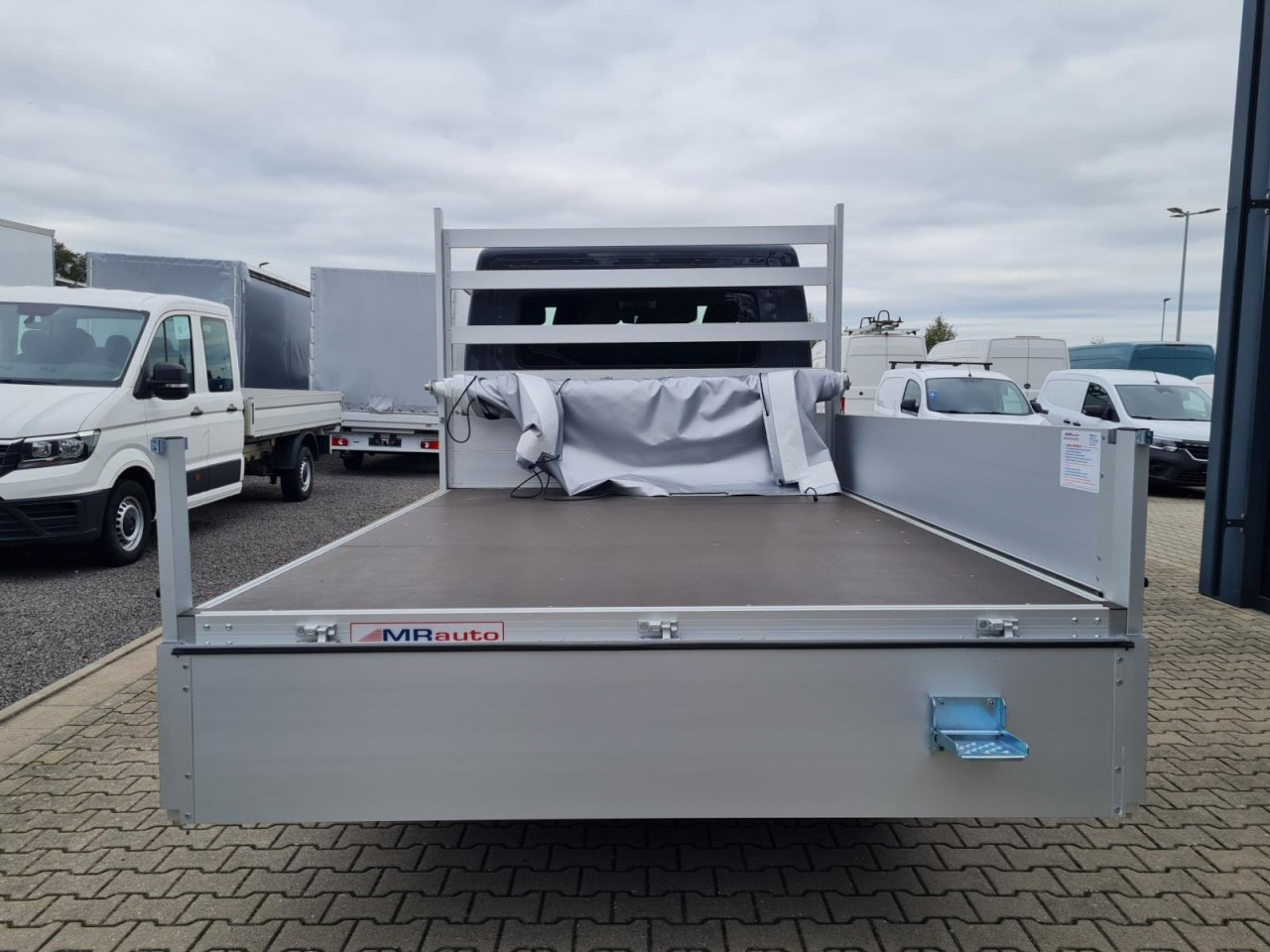 Flatbed van, Combi van Renault Master 35 New Doka lang L3 AG Klima Komfort Tempomat: picture 17 Flatbed van, Combi van Renault Master 35 New Doka lang L3 AG Klima Komfort Tempomat: picture 17