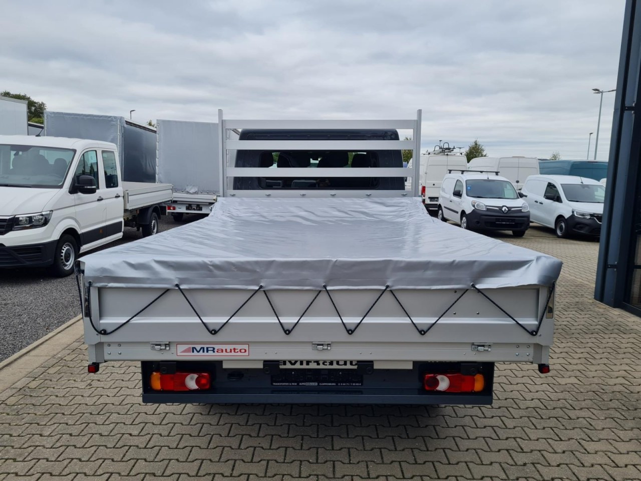 Flatbed van, Combi van Renault Master 35 New Doka lang L3 AG Klima Komfort Tempomat: picture 15 Flatbed van, Combi van Renault Master 35 New Doka lang L3 AG Klima Komfort Tempomat: picture 15