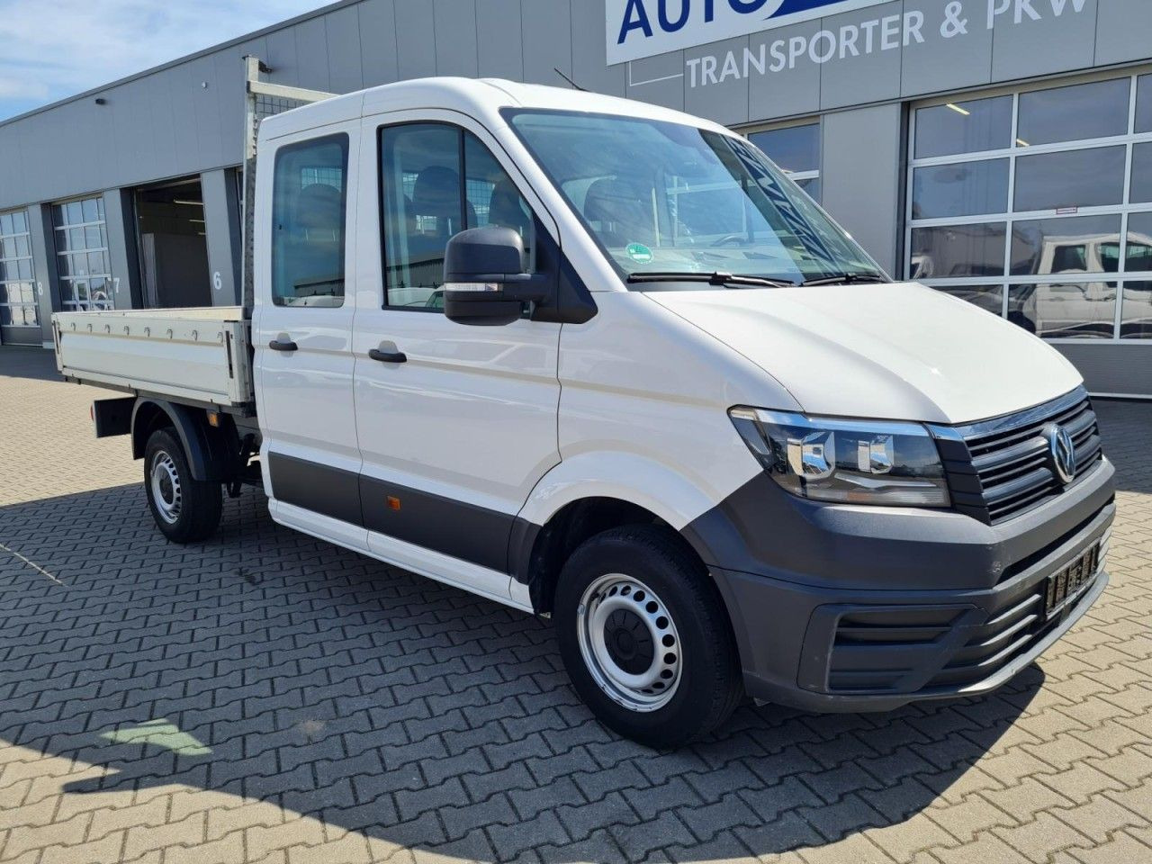 Volkswagen Crafter 35 Doka MR 7-Sitze AHK KLIMA KOMFORT - Flatbed van: picture 3 Volkswagen Crafter 35 Doka MR 7-Sitze AHK KLIMA KOMFORT - Flatbed van: picture 3