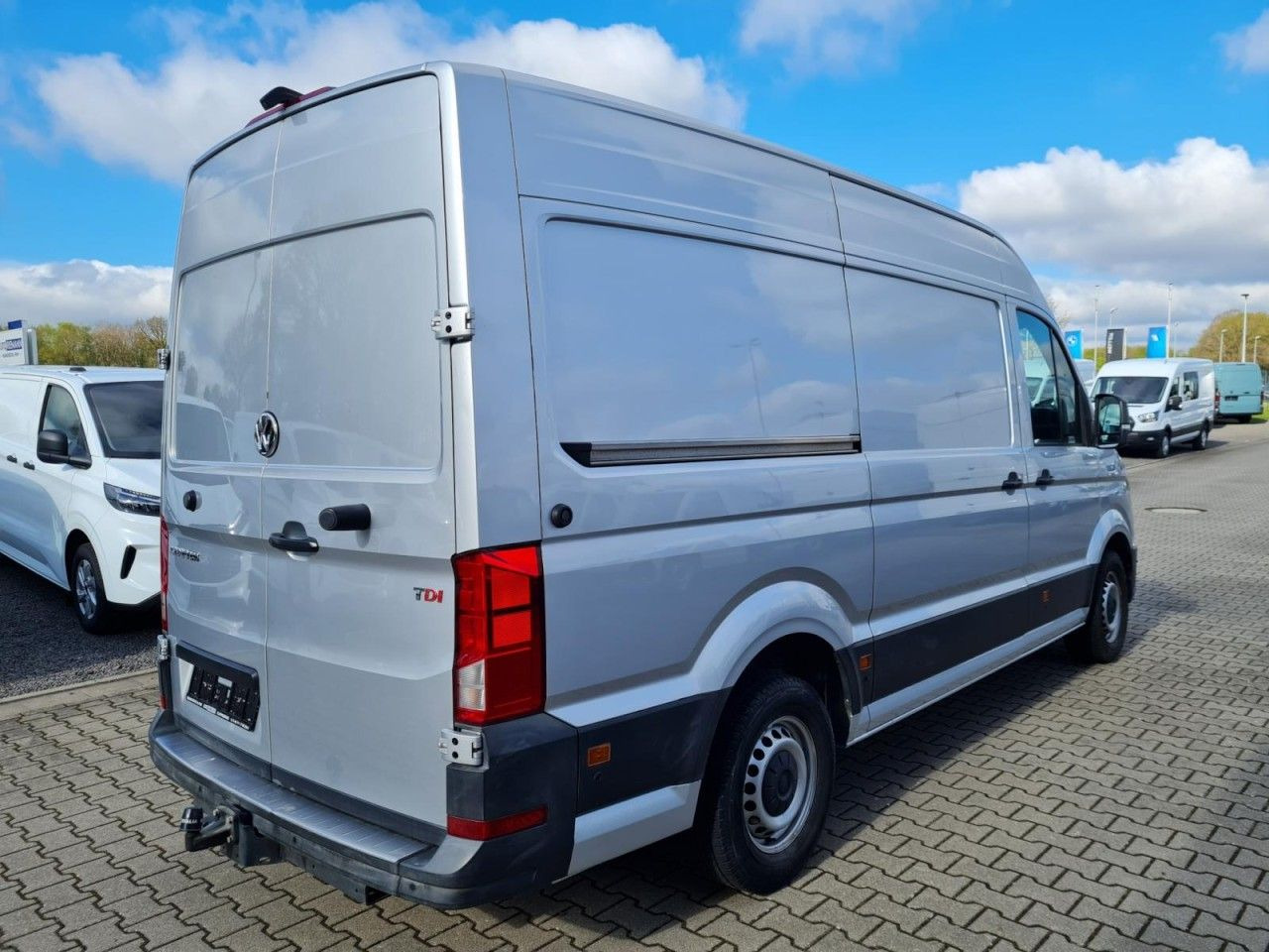 Volkswagen Crafter 35 Kasten TDI MR hoch NAVI KLIMA TEMPOMA - Panel van: picture 4 Volkswagen Crafter 35 Kasten TDI MR hoch NAVI KLIMA TEMPOMA - Panel van: picture 4