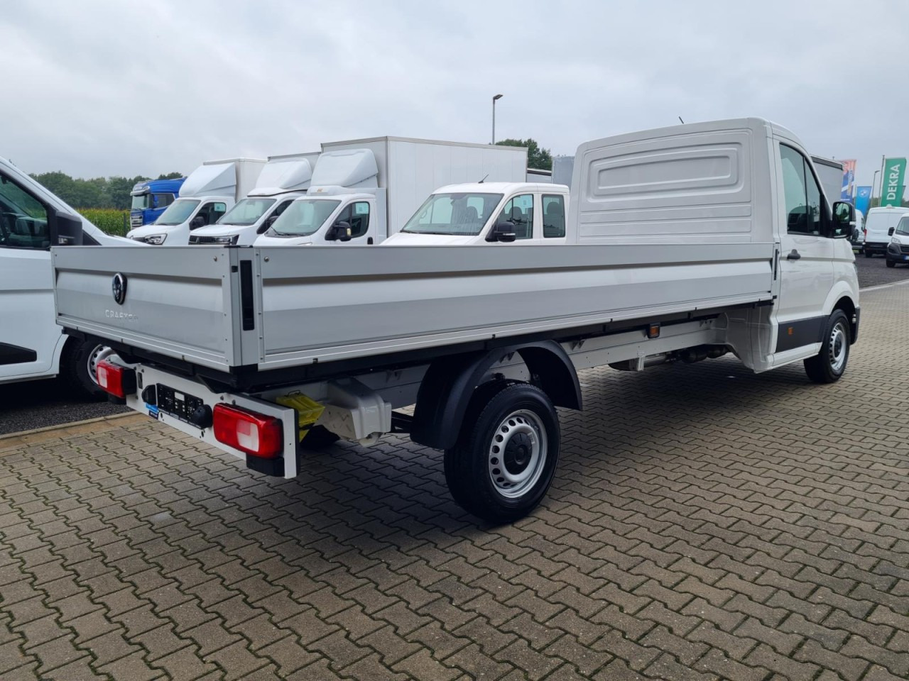 Volkswagen Crafter 35 Pritsche TDI Pritsche L4 KLIMA TEMPOMAT - Flatbed van: picture 4 Volkswagen Crafter 35 Pritsche TDI Pritsche L4 KLIMA TEMPOMAT - Flatbed van: picture 4