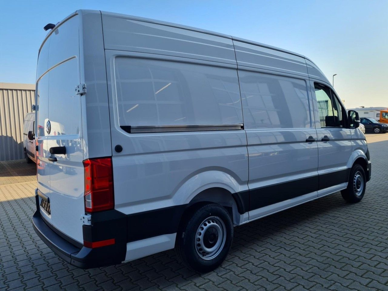 Volkswagen Crafter Kasten TDi MR Automatik KAMERA TEMPOMAT - Small van: picture 4 Volkswagen Crafter Kasten TDi MR Automatik KAMERA TEMPOMAT - Small van: picture 4