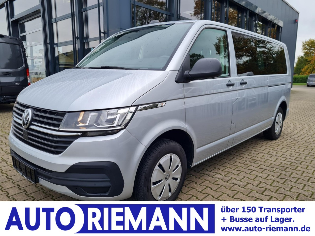 Volkswagen T6.1 Caravelle TDI lang 9 Sitzer 2 Schiebetüren Trendl. - Combi van: picture 1 Volkswagen T6.1 Caravelle TDI lang 9 Sitzer 2 Schiebetüren Trendl. - Combi van: picture 1