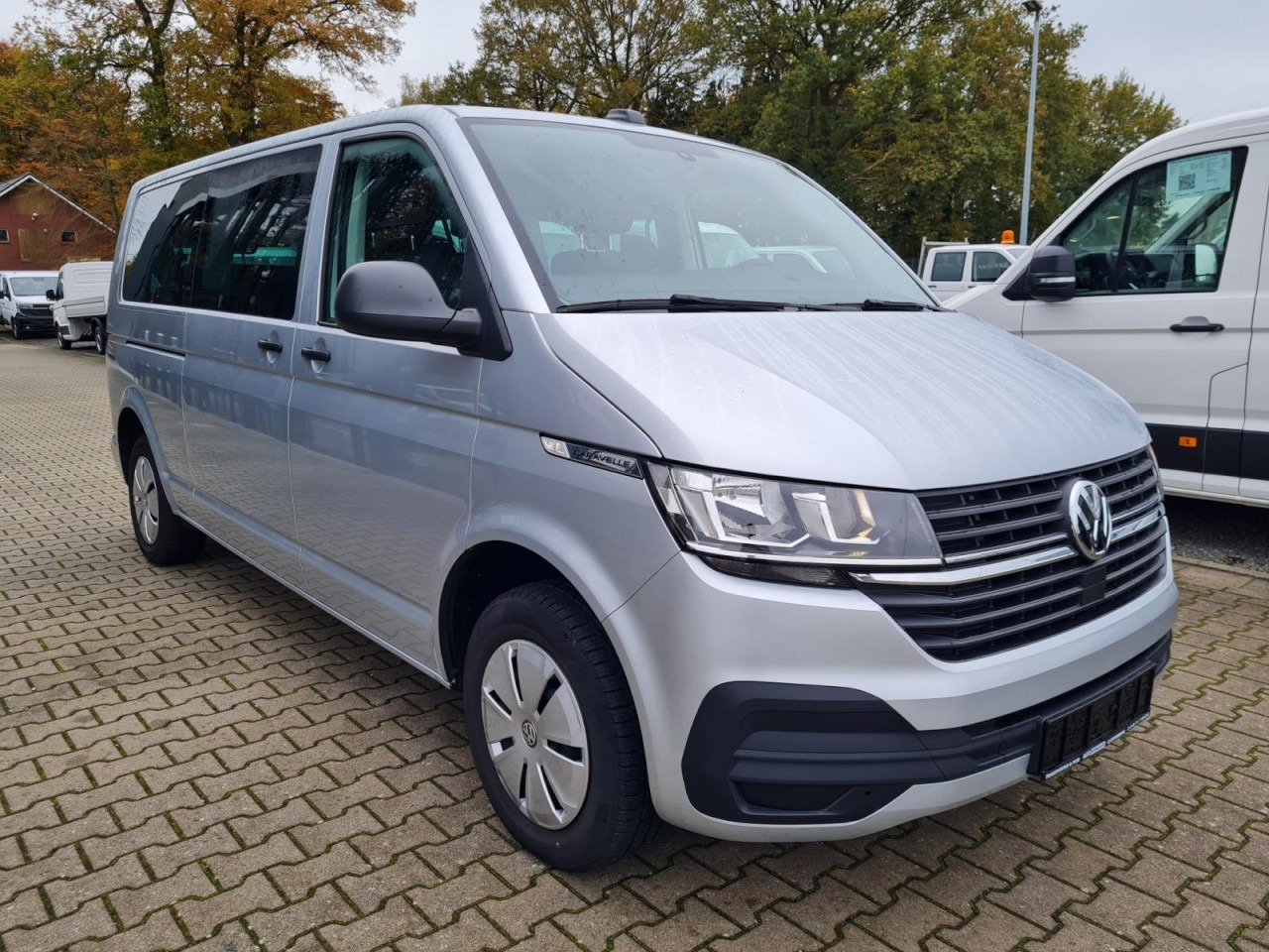 Volkswagen T6.1 Caravelle TDI lang 9 Sitzer 2 Schiebetüren Trendl. - Combi van: picture 3 Volkswagen T6.1 Caravelle TDI lang 9 Sitzer 2 Schiebetüren Trendl. - Combi van: picture 3