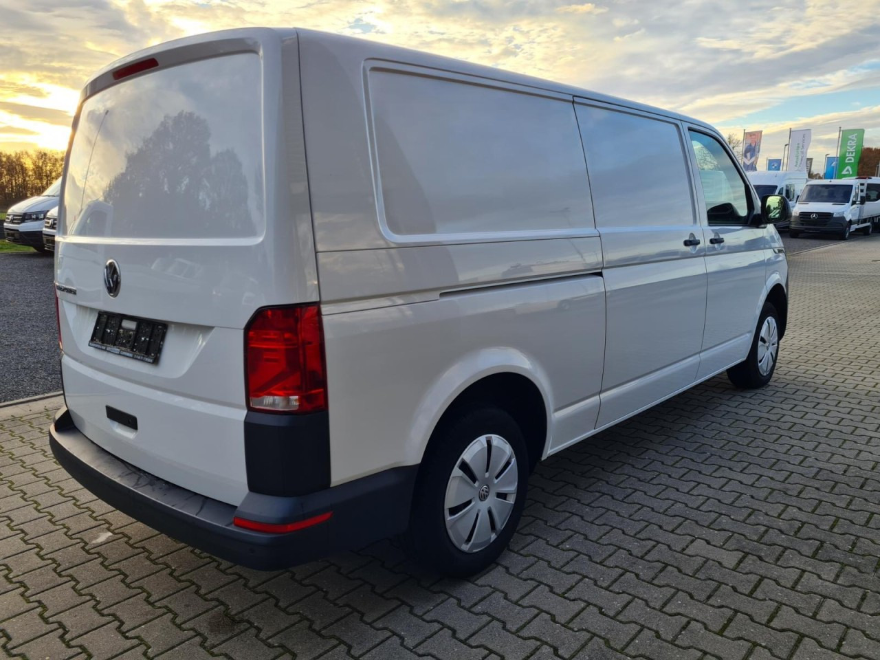 Volkswagen T6.1 Kasten TDI lang L2 DSG KLIMA KAMERA PDC - Small van: picture 4 Volkswagen T6.1 Kasten TDI lang L2 DSG KLIMA KAMERA PDC - Small van: picture 4