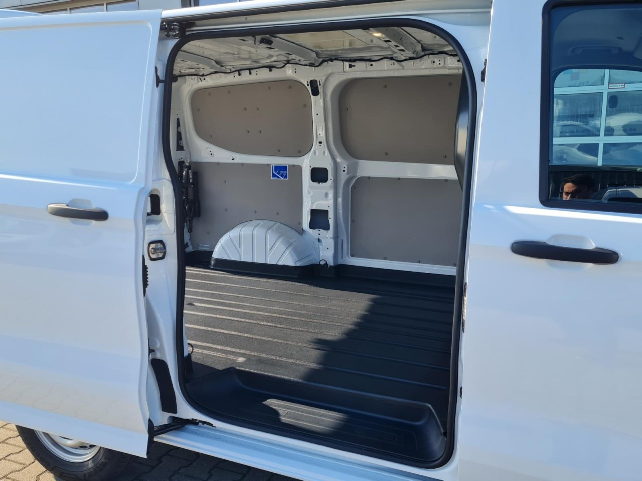 Small van Volkswagen T7 Transporter Kasten Tdi KR Heckklappe PDC KLIMA: picture 7