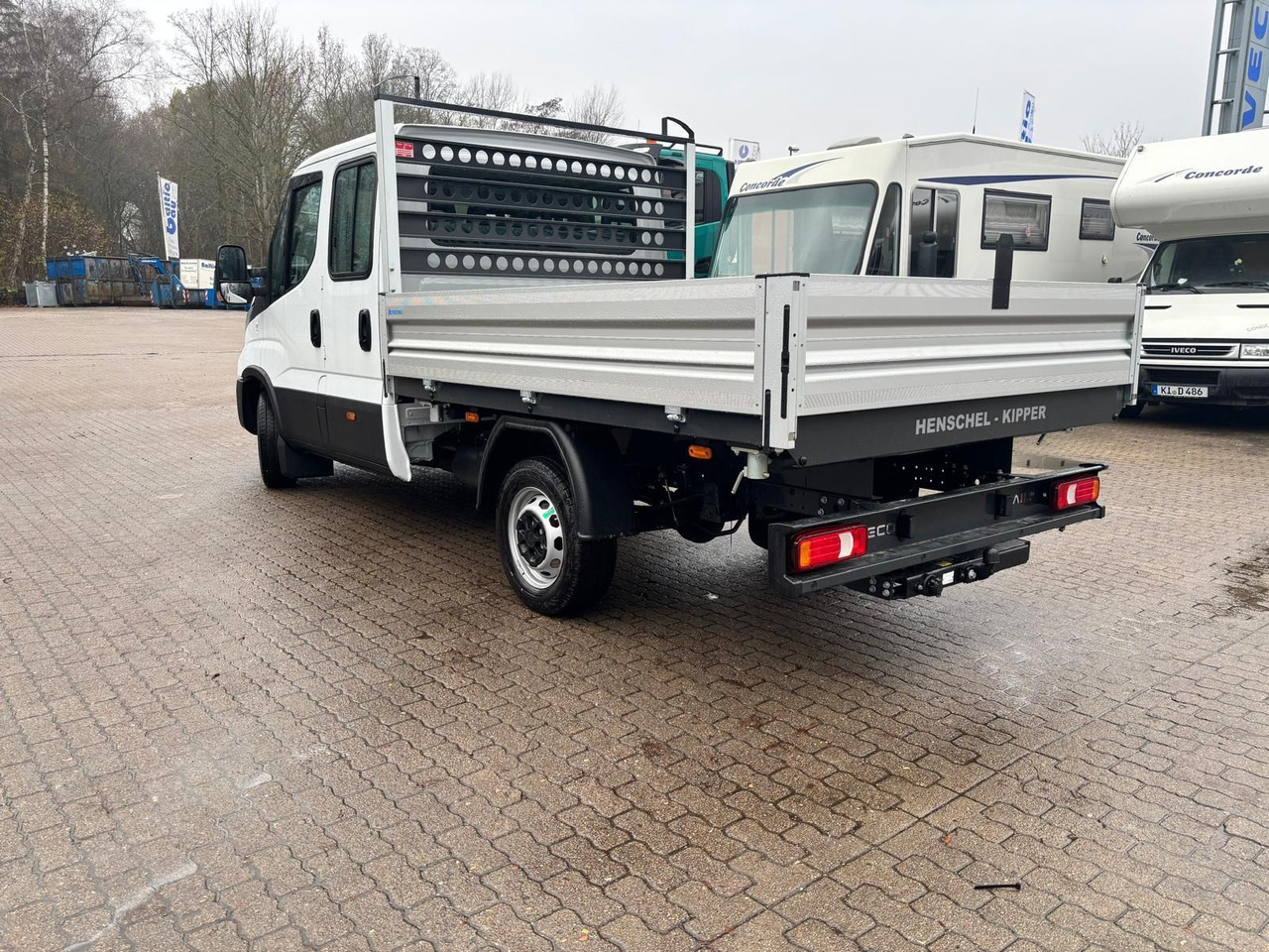 Iveco Daily 35S16H3.0A8YD*DSK*KLIMA*AHK* - Tipper van, Combi van: picture 3 Iveco Daily 35S16H3.0A8YD*DSK*KLIMA*AHK* - Tipper van, Combi van: picture 3