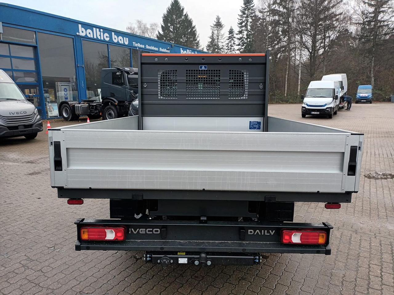 Iveco Daily 35S16H3.0Y Doka *Pritsche*KLIMA*AHK* 11... - Flatbed van, Combi van: picture 3 Iveco Daily 35S16H3.0Y Doka *Pritsche*KLIMA*AHK* 11... - Flatbed van, Combi van: picture 3
