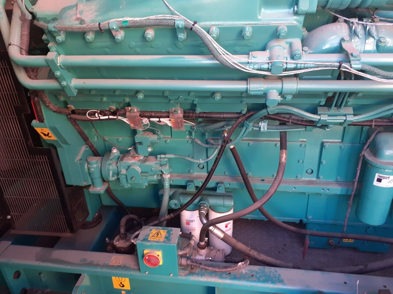 Cummins Cummins Generator Set Stamford 1300 KW 1600 KVA New Factory, Diesel Generator, 2014 Model, 2245 HP, 9000 kg, Low Hours, For Sale in Poland - Generator set: picture 2 Cummins Cummins Generator Set Stamford 1300 KW 1600 KVA New Factory, Diesel Generator, 2014 Model, 2245 HP, 9000 kg, Low Hours, For Sale in Poland - Generator set: picture 2