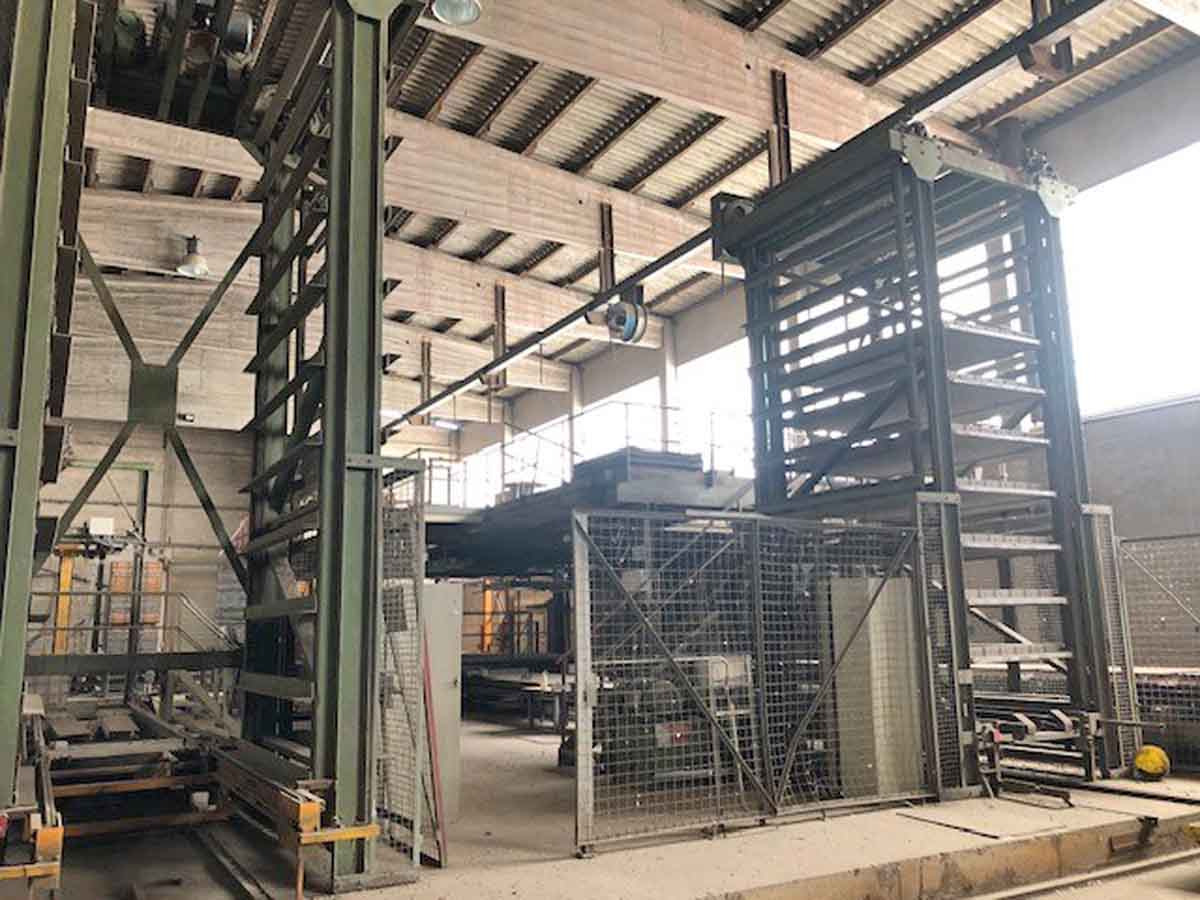 Henke Variant – Brick Manufacturing Plant / Steinfertigungsanlage - Block making machine: picture 4 Henke Variant – Brick Manufacturing Plant / Steinfertigungsanlage - Block making machine: picture 4