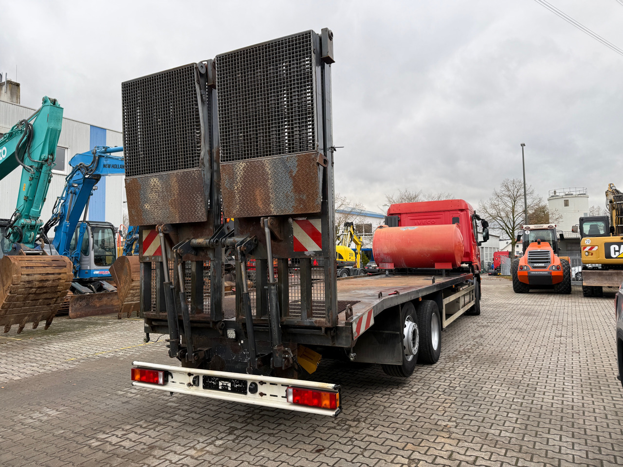 Iveco AS260S45 Baumaschinentransporter hydr. Rampe - Autotransporter truck: picture 5 Iveco AS260S45 Baumaschinentransporter hydr. Rampe - Autotransporter truck: picture 5