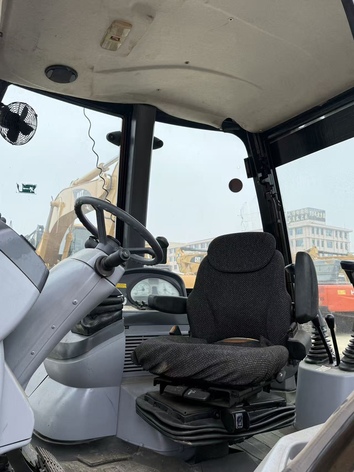 CAT 420F - Backhoe loader: picture 5 CAT 420F - Backhoe loader: picture 5