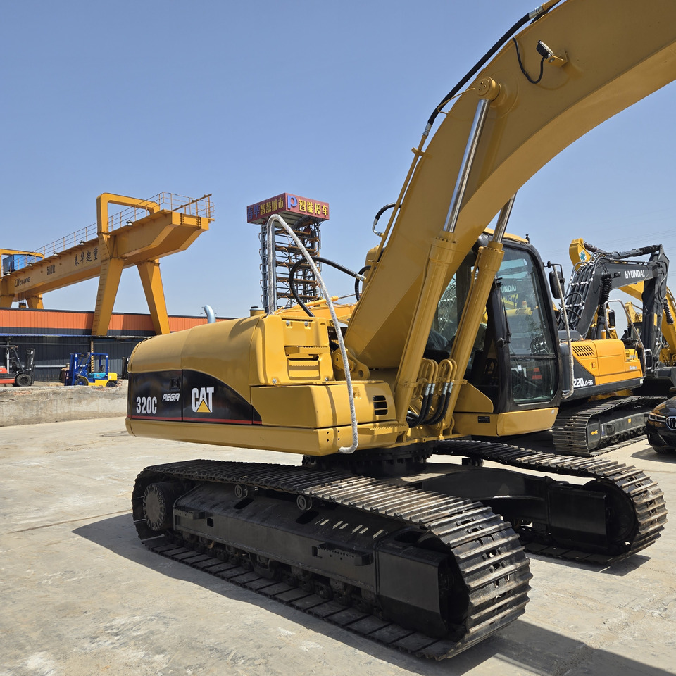 CATERPILLAR 320C - Excavator: picture 5 CATERPILLAR 320C - Excavator: picture 5