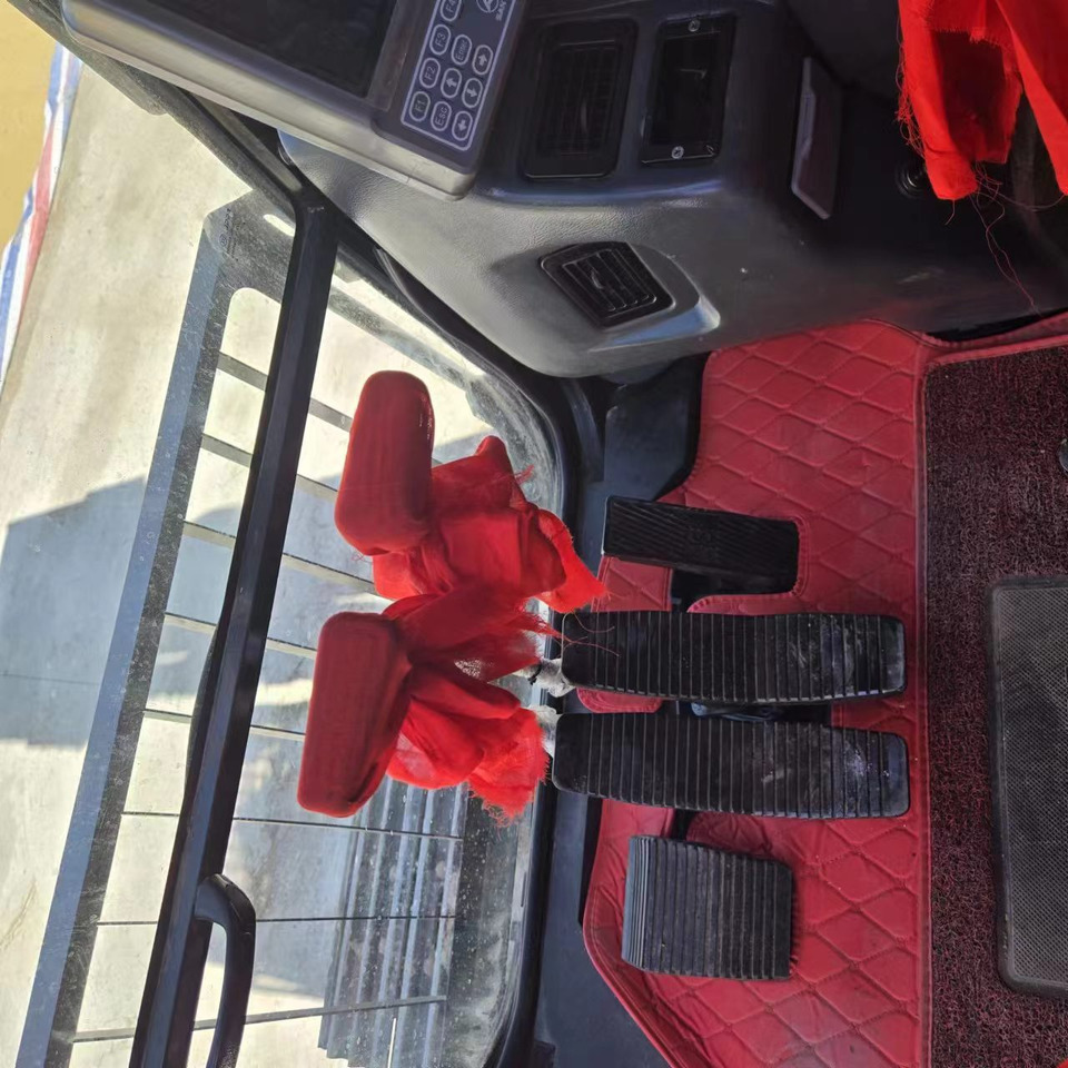 SANY SY365H - Crawler excavator: picture 2 SANY SY365H - Crawler excavator: picture 2