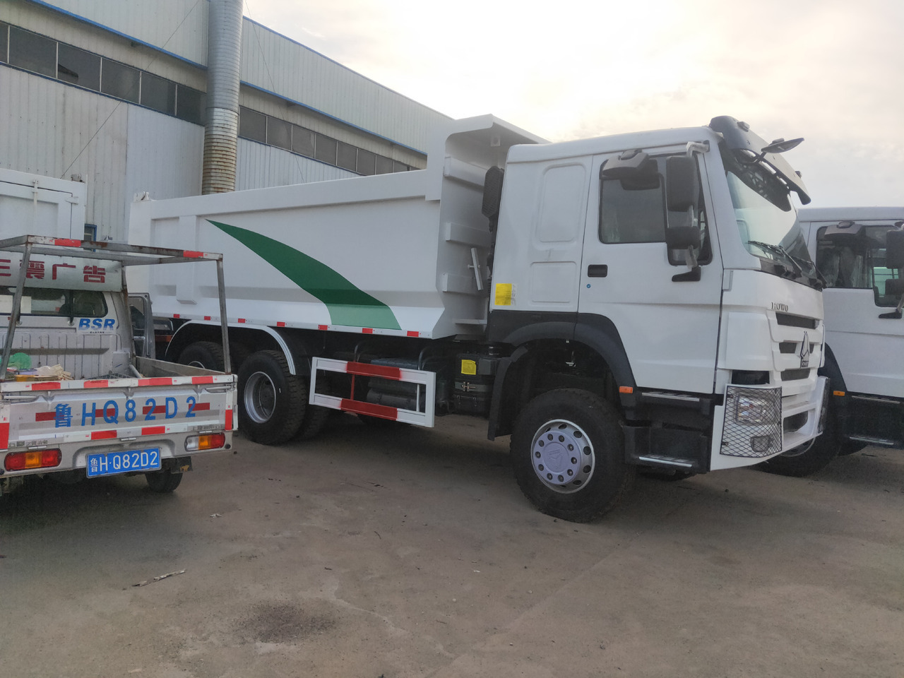 Tipper Sinotruk HOWO 371 6*4 Dump truck: picture 11