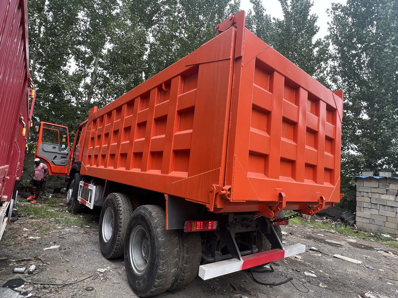 Sinotruk HOWO 371 - Mini dumper: picture 3 Sinotruk HOWO 371 - Mini dumper: picture 3