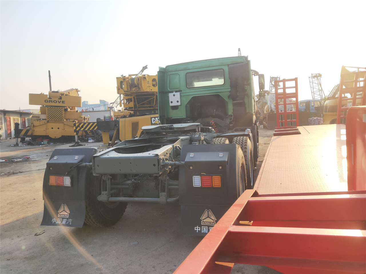 Sinotruk HOWO 420 tractor - Mini dumper: picture 3 Sinotruk HOWO 420 tractor - Mini dumper: picture 3