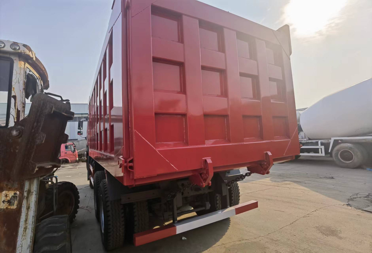 Tipper Sinotruk HOWO 6*4 Dump truck: picture 6