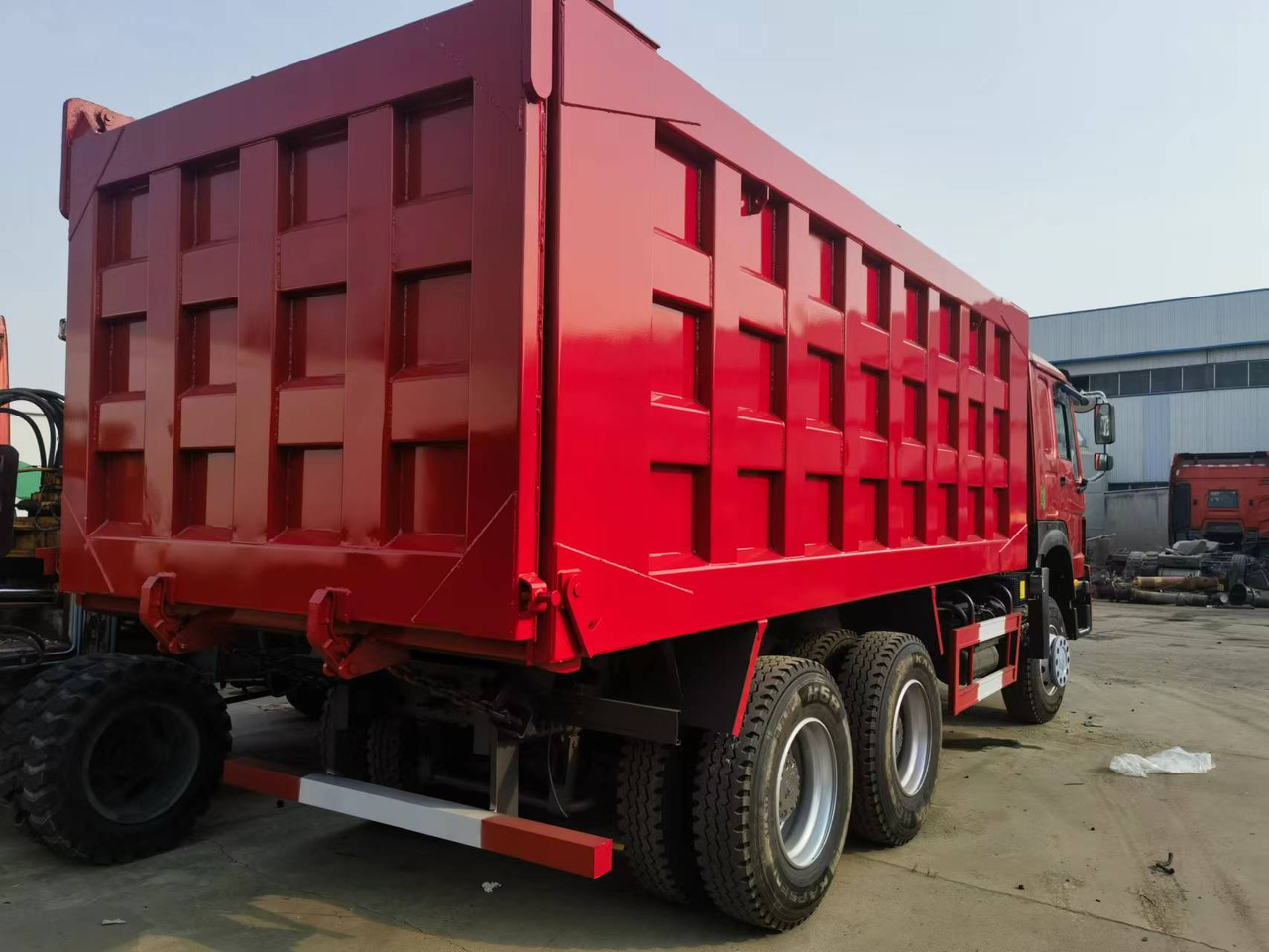 Tipper Sinotruk HOWO 6*4 Dump truck: picture 9