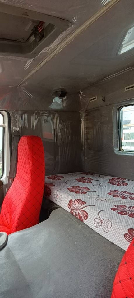 Sinotruk HOWO 6*4 sprinkler - Vacuum truck: picture 2 Sinotruk HOWO 6*4 sprinkler - Vacuum truck: picture 2