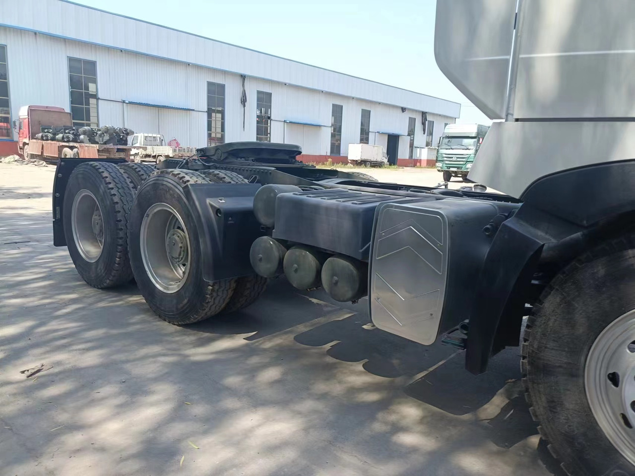 Sinotruk HOWO A7 tractor - Mini dumper: picture 5 Sinotruk HOWO A7 tractor - Mini dumper: picture 5