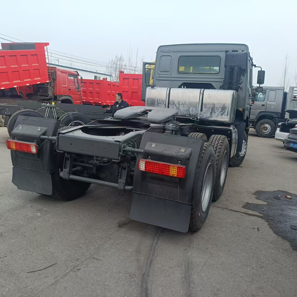 Sinotruk HOWO 371 6*4 Tractor - Tractor unit: picture 4 Sinotruk HOWO 371 6*4 Tractor - Tractor unit: picture 4