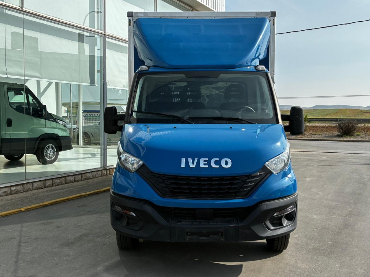 Caja cerrada IVECO 35C16 20m3 - Box van: picture 2 Caja cerrada IVECO 35C16 20m3 - Box van: picture 2