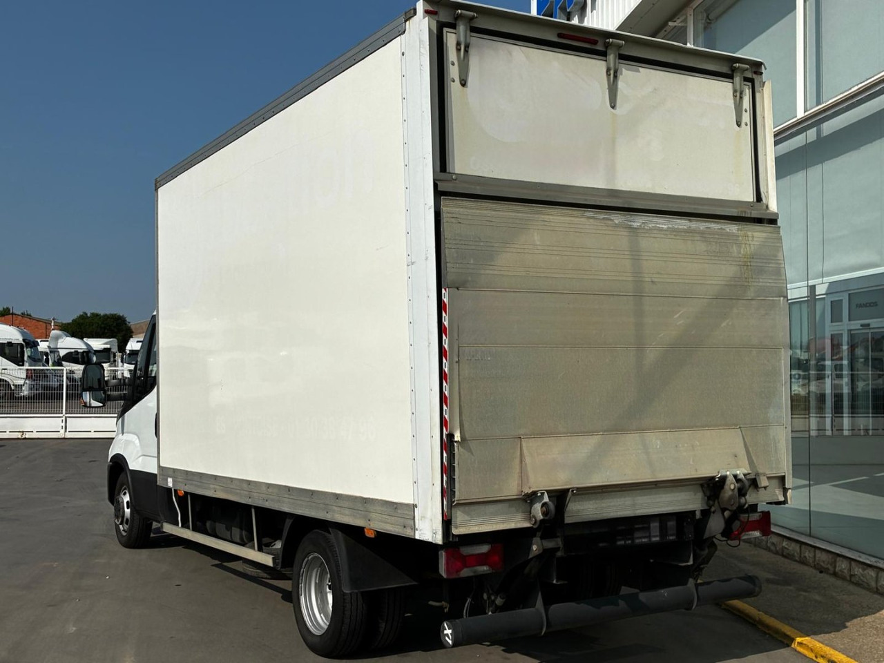Caja cerrada IVECO 35C16 20m3 - Box van: picture 4 Caja cerrada IVECO 35C16 20m3 - Box van: picture 4