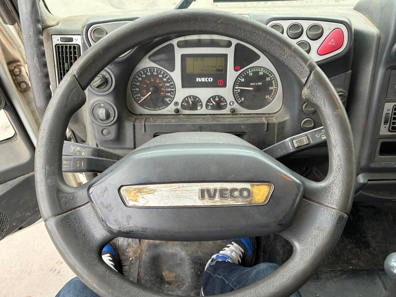 Refrigerator truck Caja cerrada IVECO Eurocargo ML 100 E18 P: picture 7