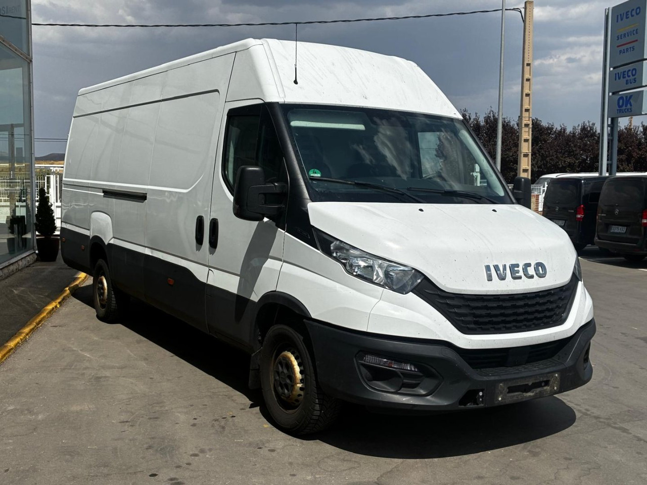 Furgón IVECO 35S14 V 16m3 - Panel van: picture 3 Furgón IVECO 35S14 V 16m3 - Panel van: picture 3