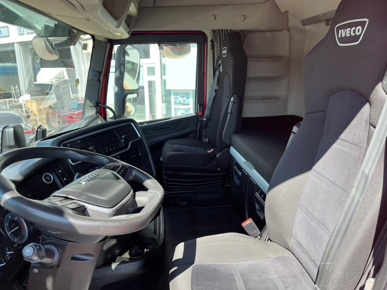 Tractor unit Cabeza Tractora IVECO 460 AUTOMATICO CON INTARDER: picture 13