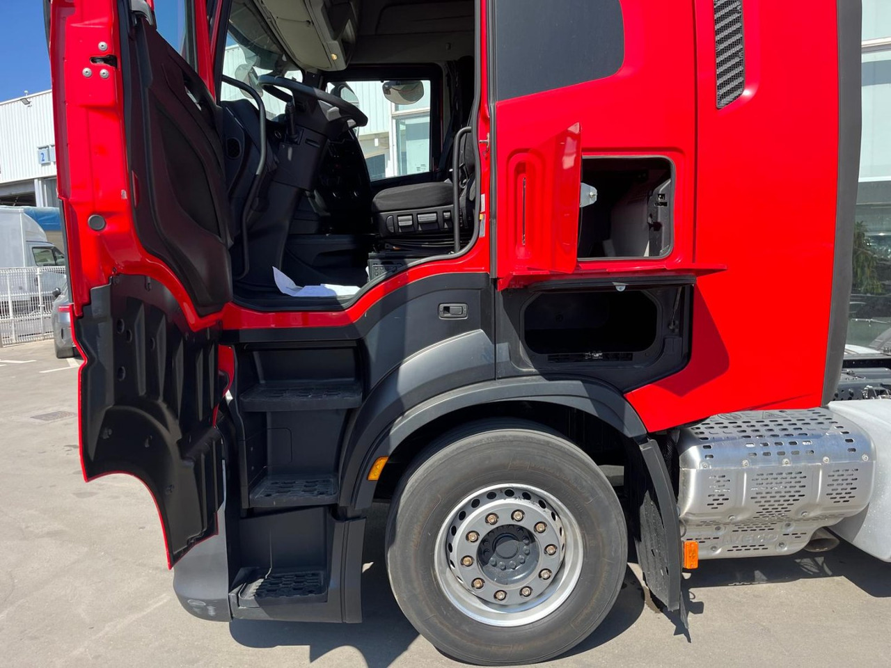 Cabeza Tractora IVECO 460 AUTOMATICO CON INTARDER - Tractor unit: picture 5 Cabeza Tractora IVECO 460 AUTOMATICO CON INTARDER - Tractor unit: picture 5