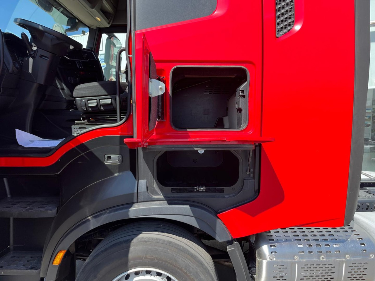 Tractor unit Cabeza Tractora IVECO 460 AUTOMATICO CON INTARDER: picture 6