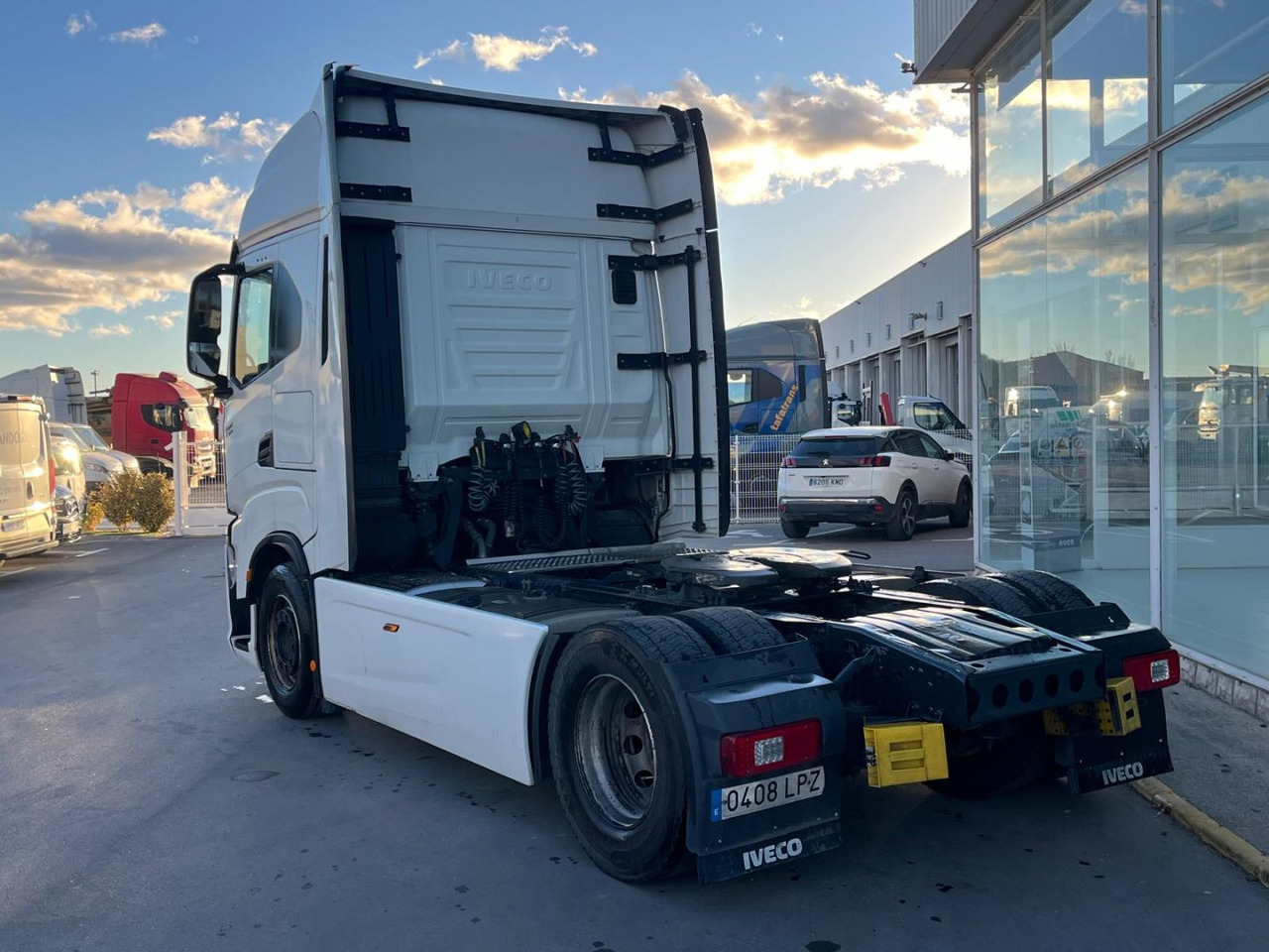 Cabeza Tractora IVECO S-WAY 510 AUTOMATICO CON INTARDER - Tractor unit: picture 4 Cabeza Tractora IVECO S-WAY 510 AUTOMATICO CON INTARDER - Tractor unit: picture 4