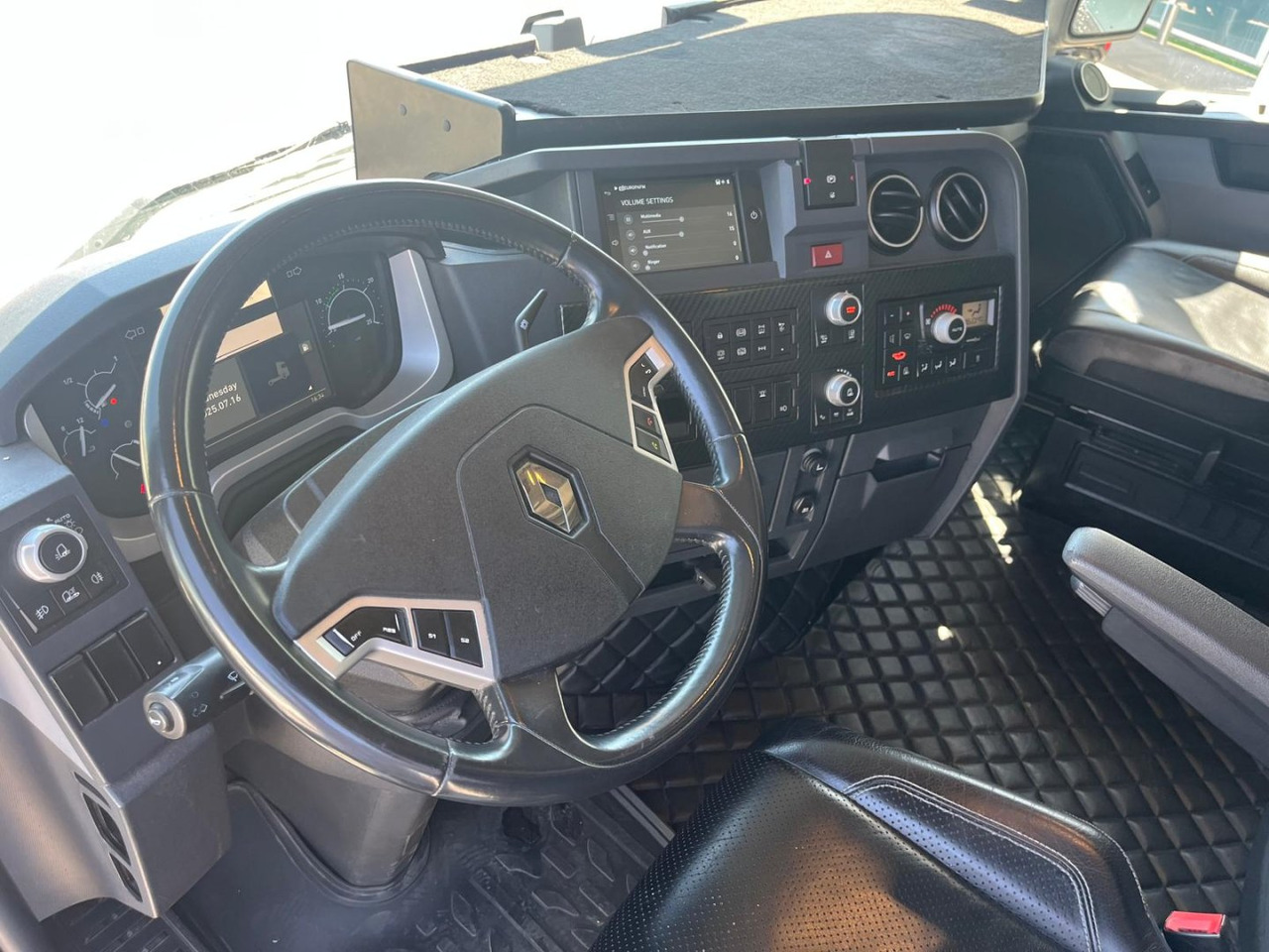 Cabeza Tractora Renault T520 AUTOMATICA INTARDER FULL on lease Cabeza Tractora Renault T520 AUTOMATICA INTARDER FULL: picture 18