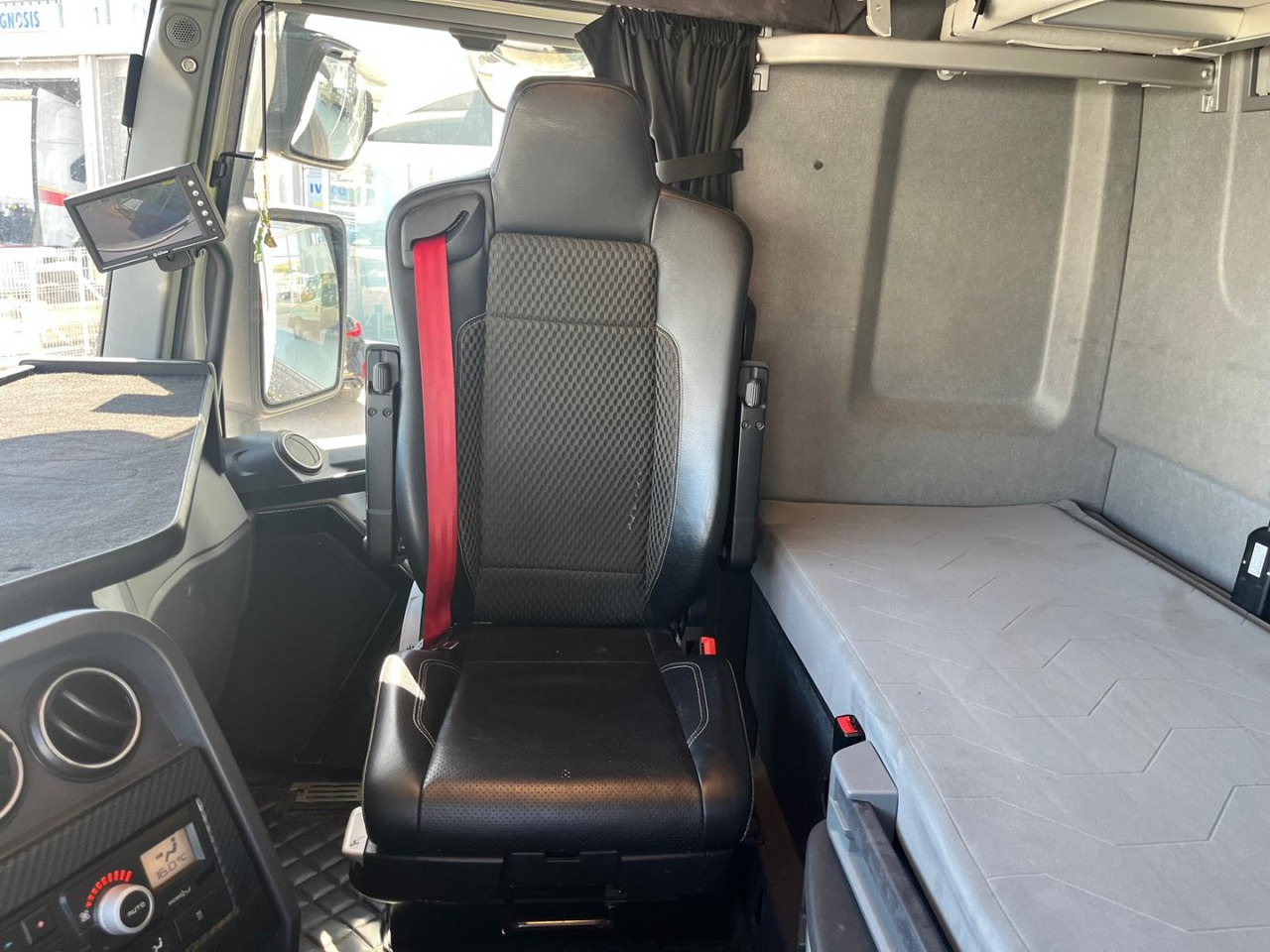 Cabeza Tractora Renault T520 AUTOMATICA INTARDER FULL on lease Cabeza Tractora Renault T520 AUTOMATICA INTARDER FULL: picture 20