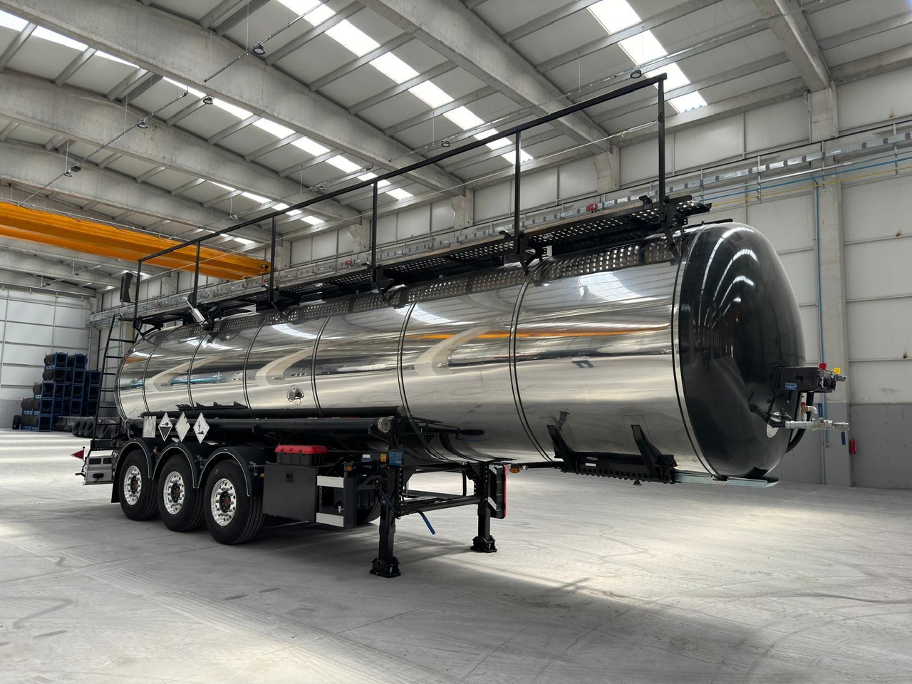 NURSAN Stainless Steel L4BH Tanker - Tank semi-trailer: picture 2 NURSAN Stainless Steel L4BH Tanker - Tank semi-trailer: picture 2